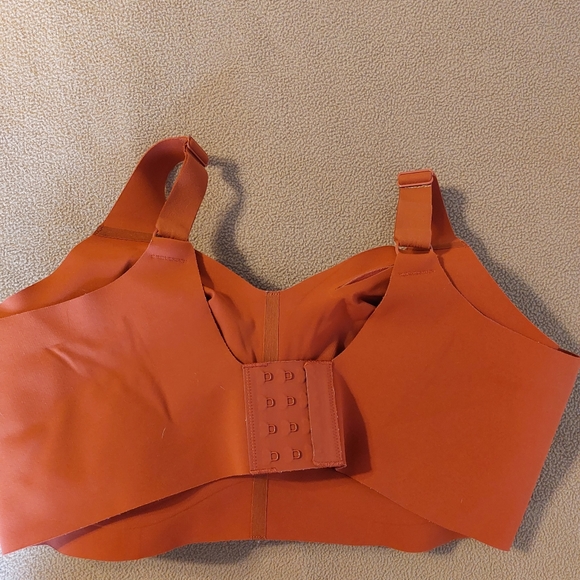 SOLD Evelyn and Bobbie bundle xl (4) beyond bras. - Picture 11 of 13